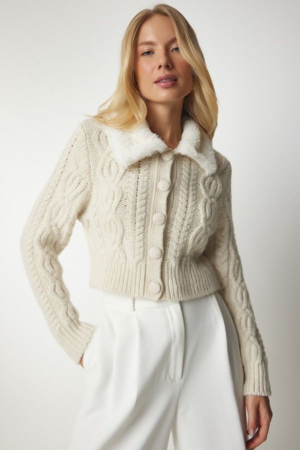 Happiness İstanbul Happiness İstanbul Women's Cream Fur Collar Motif Knitwear Cardigan