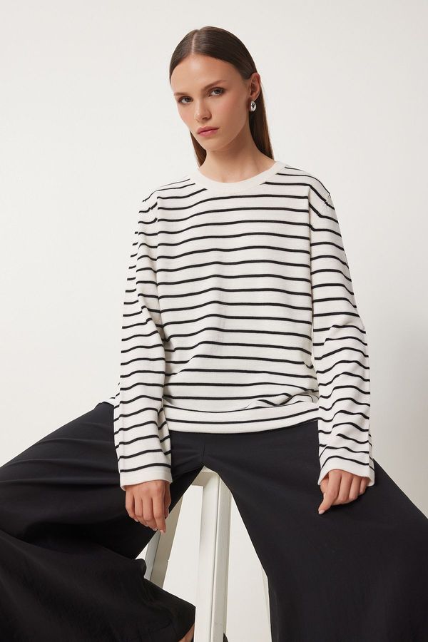 Happiness İstanbul Happiness İstanbul Women's Ecru Black Striped Seasonal Knitwear Sweater