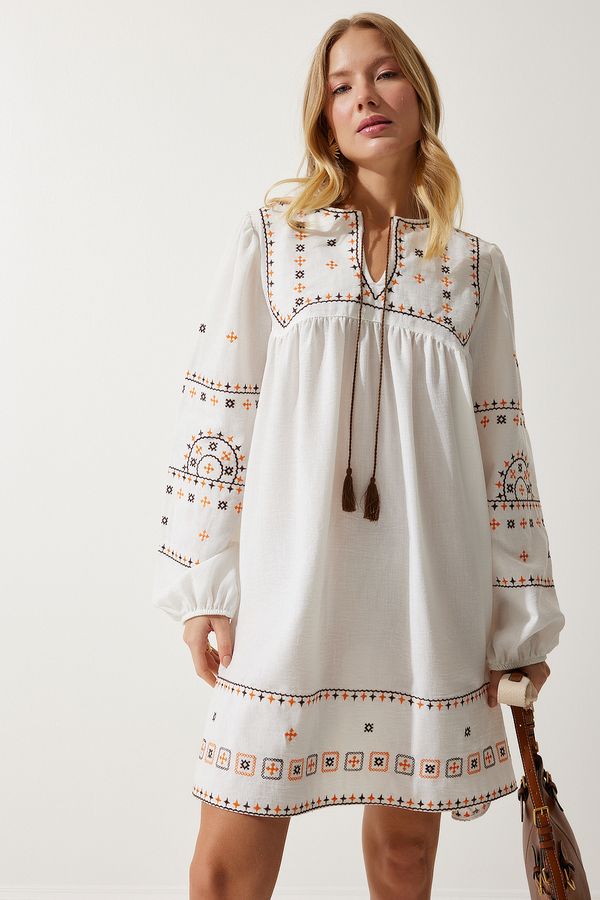 Happiness İstanbul Happiness İstanbul Women's Ecru Embroidered Woven Linen Dress