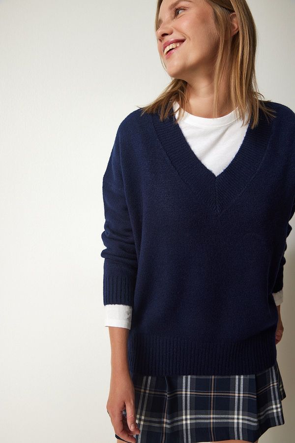Happiness İstanbul Happiness İstanbul Women's Navy Blue V-Neck Oversize Knitwear Sweater