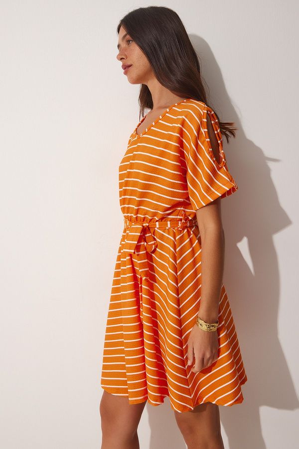 Happiness İstanbul Happiness İstanbul Women's Orange Cut Out Detailed Summer Daily Knitted Dress