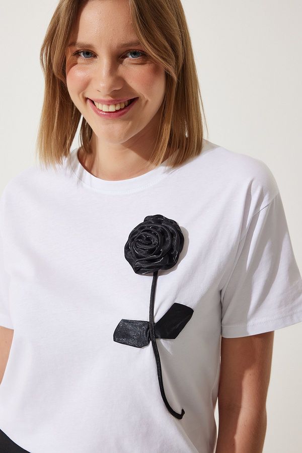 Happiness İstanbul Happiness İstanbul Women's White Flower Detailed Cotton Oversize T-Shirt