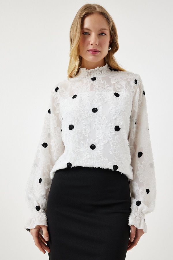 Happiness İstanbul Happiness İstanbul Women's White Marked Polka Dot Woven Blouse
