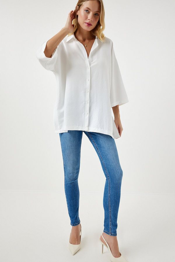 Happiness İstanbul Happiness İstanbul Women's White Slit Soft Textured Knitted Shirt