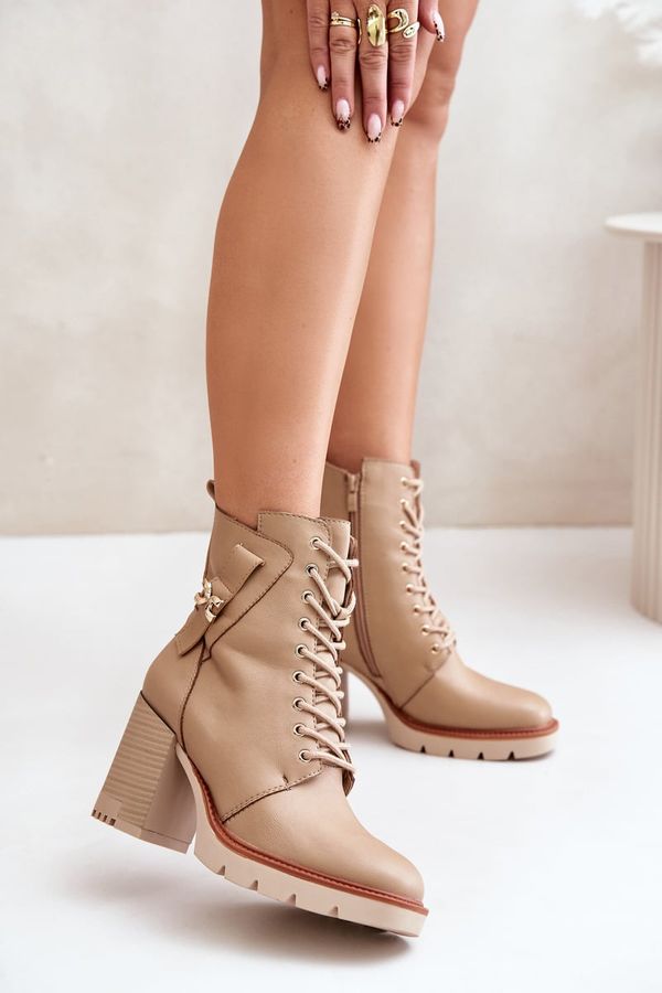 Kesi Insulated ankle boots with heels with gold details beige Ivarisse