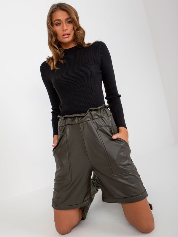 Fashionhunters Khaki insulated casual shorts made of eco-leather