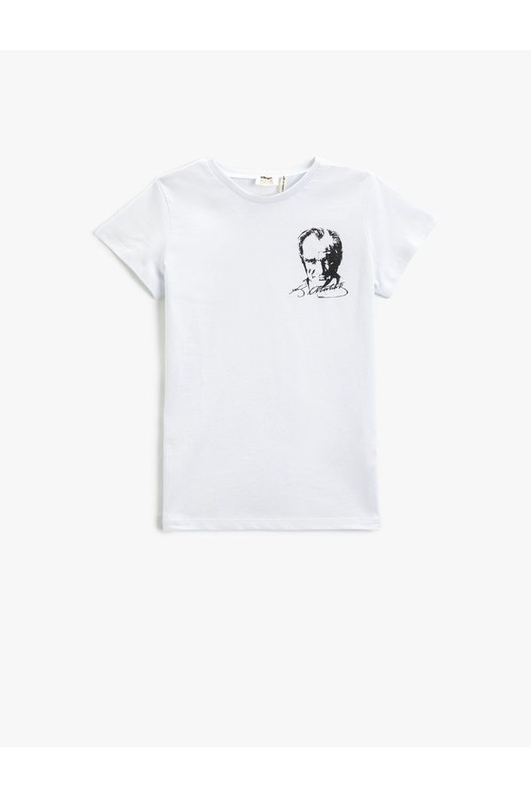 Koton Koton Atatürk Printed T-Shirt Short Sleeved Crew Neck Cotton