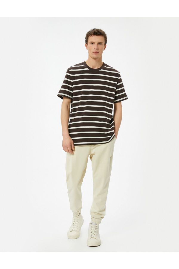 Koton Koton Brown Striped Men&#39;s T-Shirt