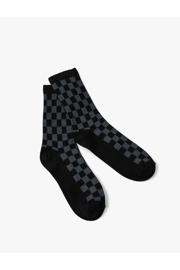 Koton Koton Checkered Patterned Crew Neck Socks