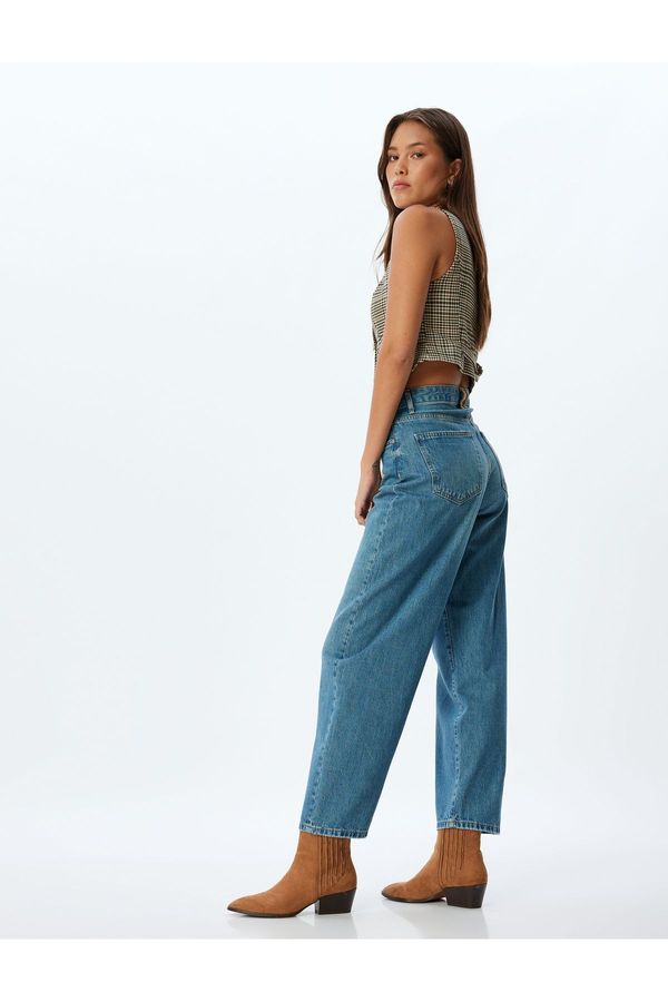 Koton Koton Comfortable Fit Buttoned Pocket Detail Cotton Jeans Trousers - Balloon Fit Jeans