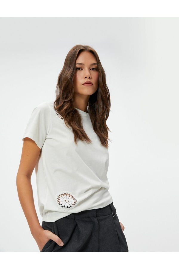 Koton Koton Crochet Detailed T-Shirt Short Sleeve Crew Neck Cotton