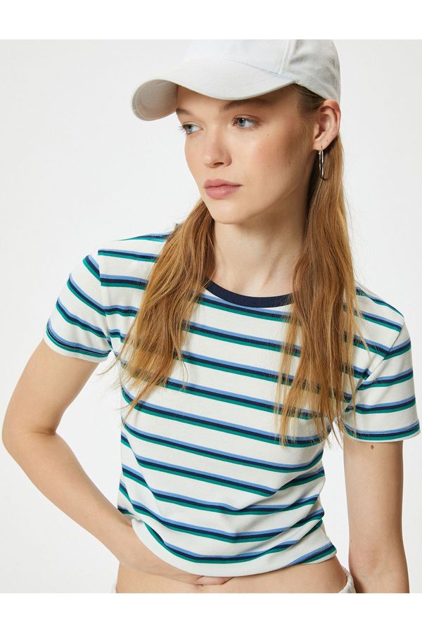 Koton Koton Crop T-Shirt Crew Neck Short Sleeve Slim Fit