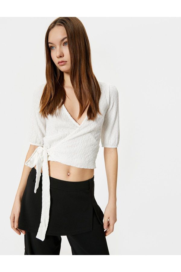 Koton Koton Double Breasted Balloon Sleeve Crop T-Shirt Front Tied Textured