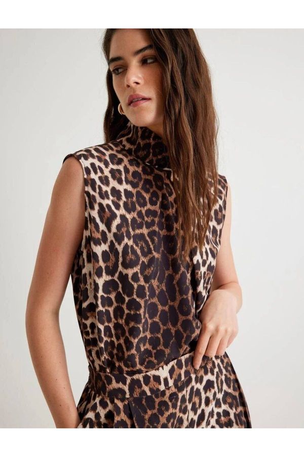 Koton Koton Leopard Patterned Blouse Sleeveless High Collar Pleat Detailed