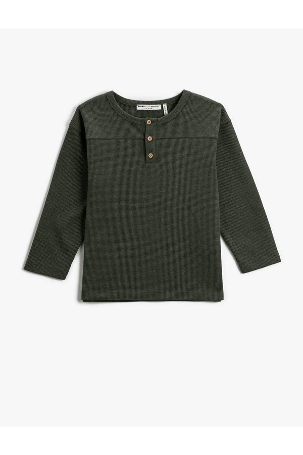 Koton Koton Long Sleeves Crew Neck T-shirt with Button Detail Seer.