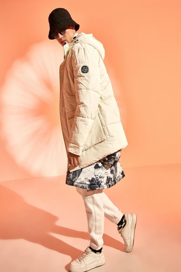 Koton Koton Oversize Puffer Jacket with Hooded Pocket Detail