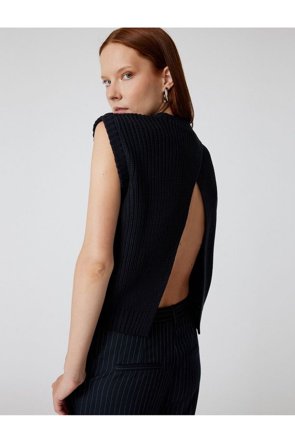 Koton Koton Round Neck Knitwear Sweater with Back Window Detail