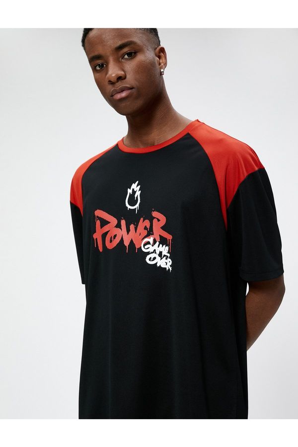 Koton Koton Sports Oversize T-Shirt with Slogan Print Crew Neck Half Sleeves.