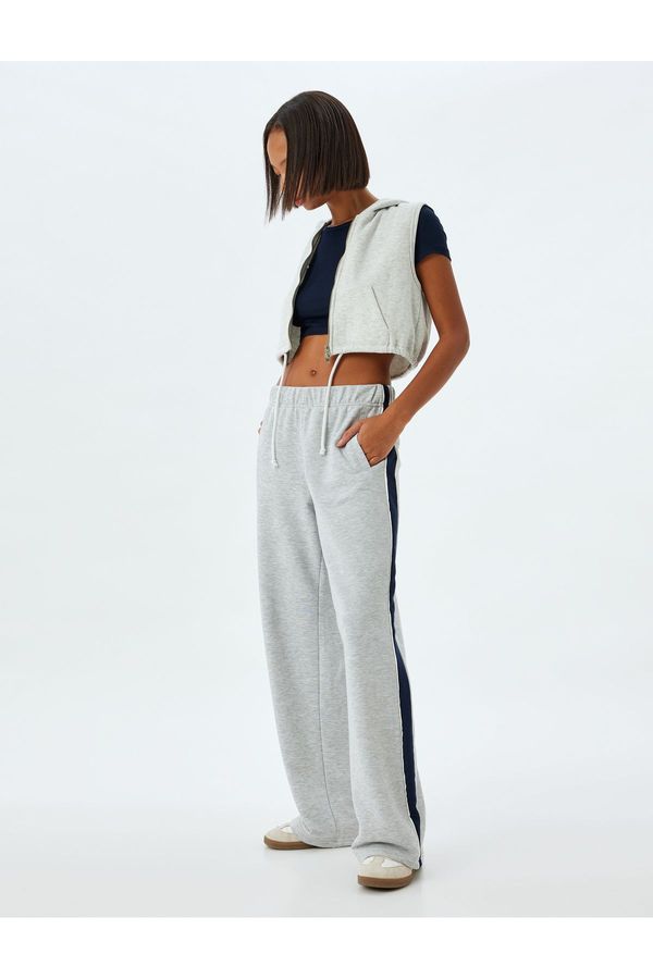 Koton Koton Wide Leg Sweatpants with Elastic Waistband, Stripe Detail, Pockets, Comfortable Cut, Raised