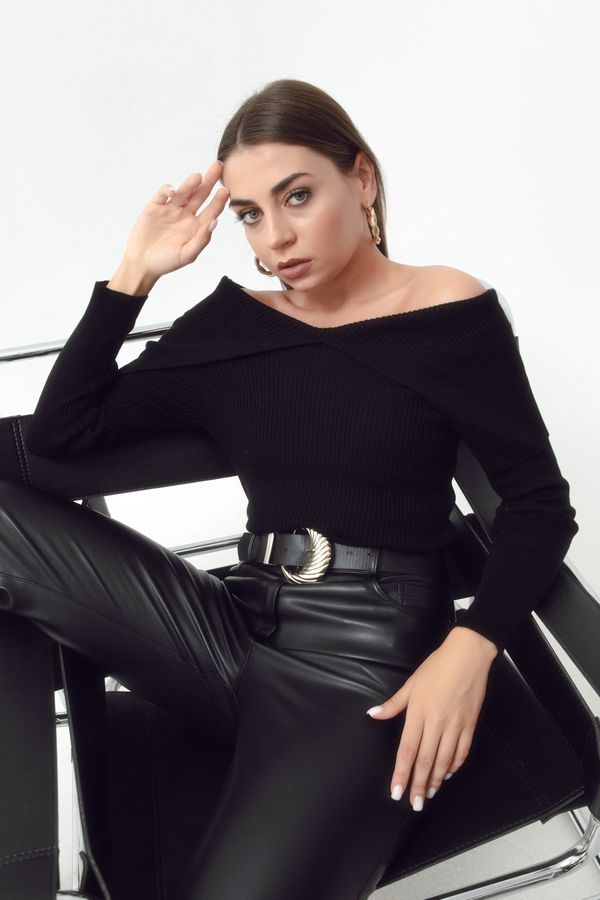 Lafaba Lafaba Women's Black Collar Detailed Knitwear Sweater