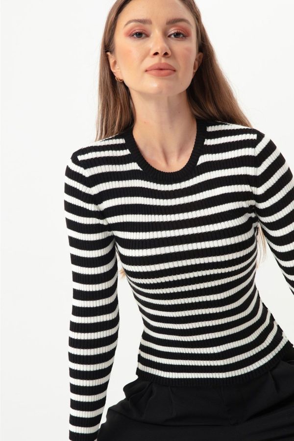 Lafaba Lafaba Women's Black Striped Ribbed Lycra Knitwear Sweater