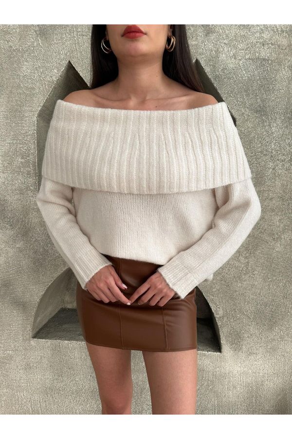 Laluvia Laluvia Cream Short Shawl Collar Sweater