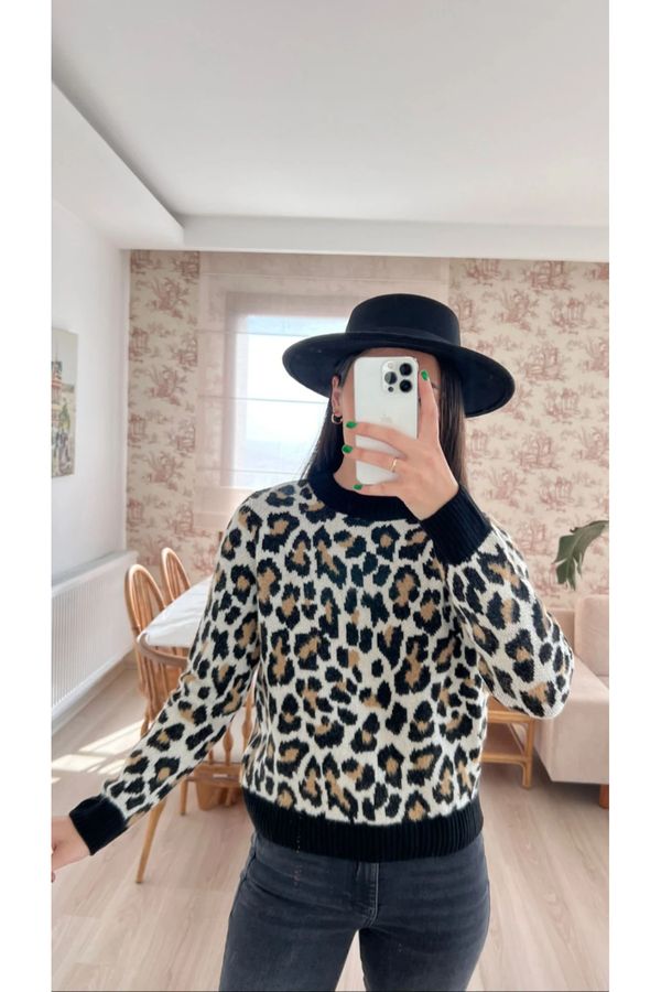 Laluvia Laluvia Leopard Pattern Knitwear Sweater