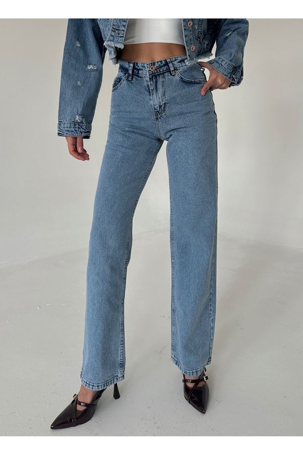 Laluvia Laluvia Light Blue Snow Washed Straight Loose Palazzo Jeans