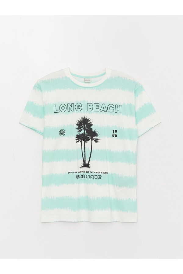 LC Waikiki LC Waikiki A comfortable fit with a Crew Neck Printed T-Shirt for Boys.