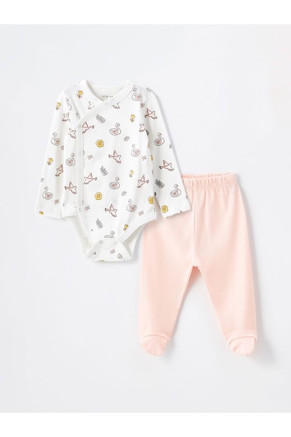 LC Waikiki LC Waikiki Crew Neck Long Sleeve Printed Baby Girl Snap Bodysuit and Pants 2-Piece Set