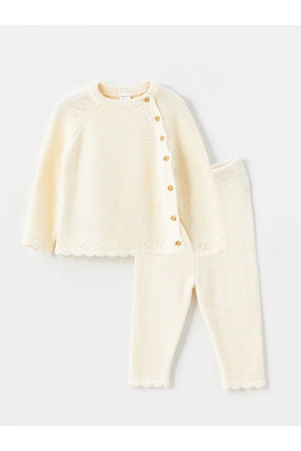 LC Waikiki LC Waikiki LCW baby Cream Color Crew Neck Long Sleeve Baby Girl Cardigan and Pants 2-Piece Set