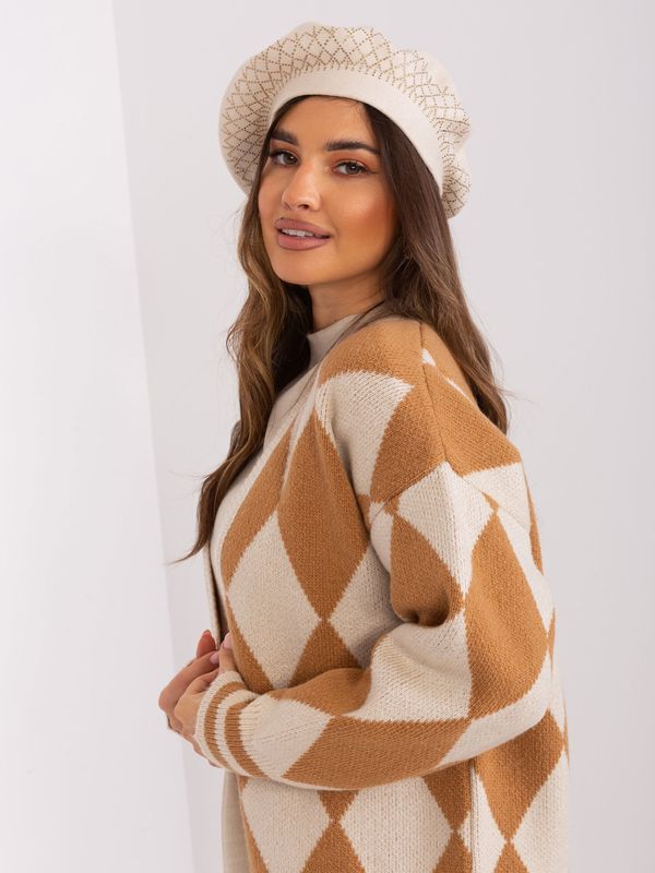 Fashionhunters Light beige women's sweater with appliqué