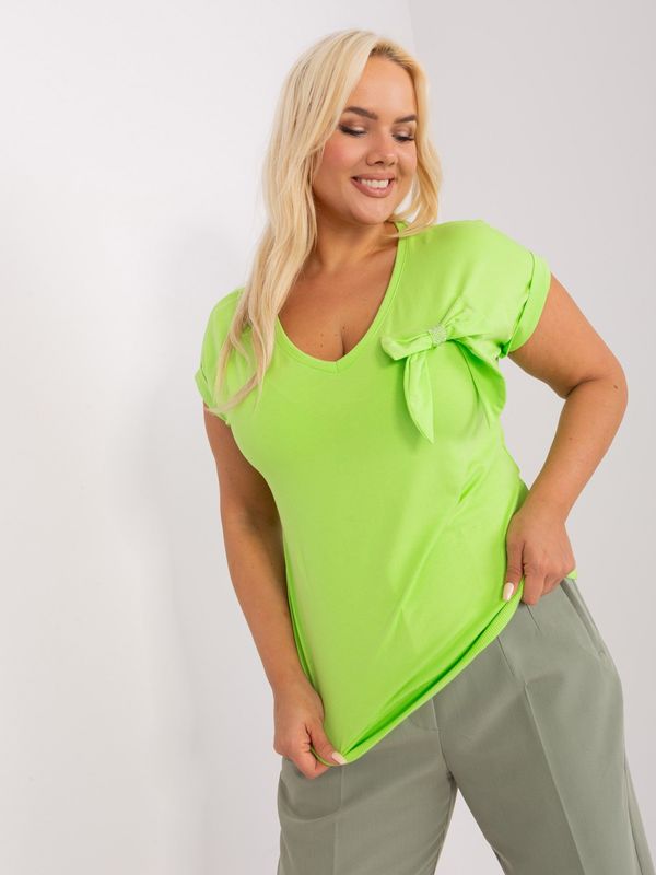 Fashionhunters Light green plus size V-neck blouse