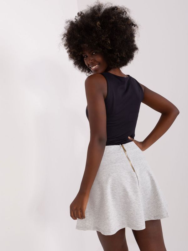 Fashionhunters Light grey mini tracksuit skirt with zipper