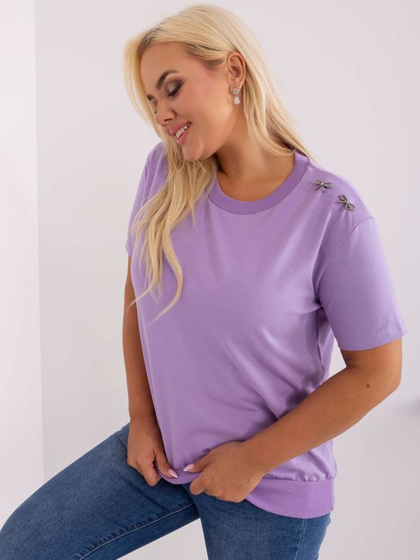 Fashionhunters Light purple blouse plus size with brooch