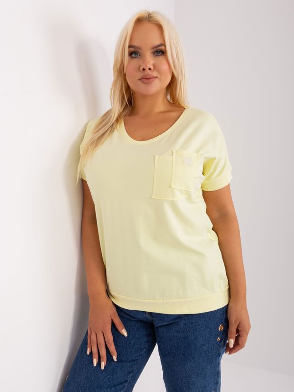 Fashionhunters Light yellow women's plus size blouse with pocket