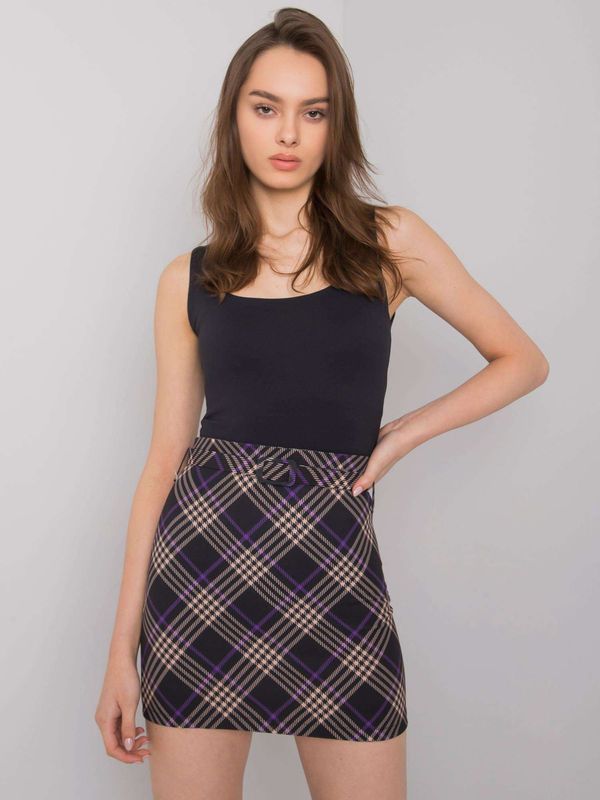 Fashionhunters Limeira black-purple miniskirt