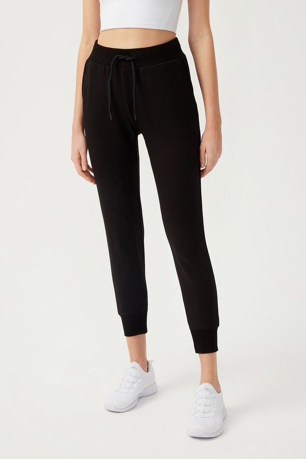 LOS OJOS LOS OJOS Women's Black Jogger