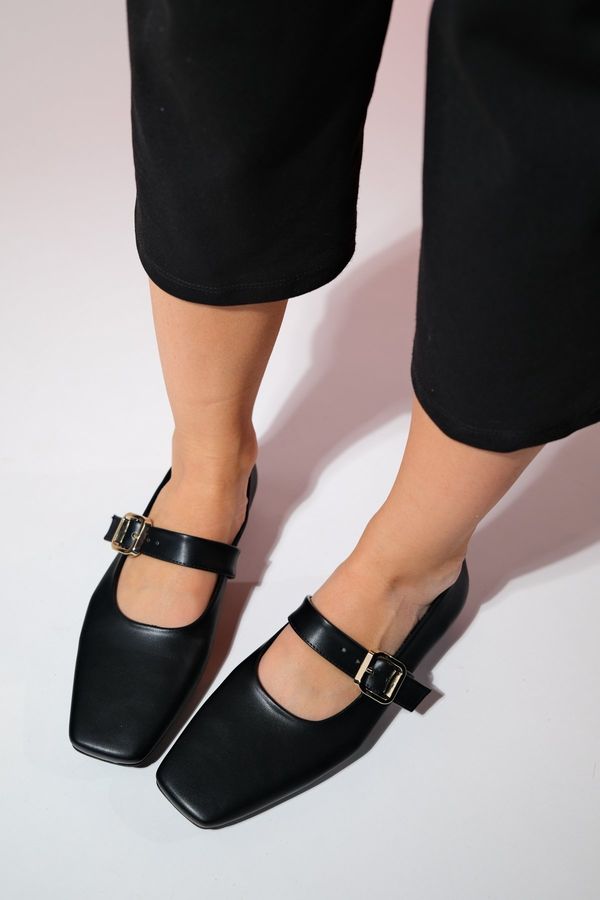 LuviShoes LuviShoes BLUFF Black Skin Flat Toe Women's Flat Shoes