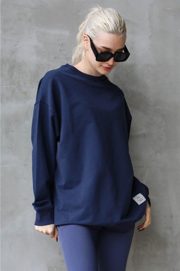 Madmext Madmext Navy Blue Basic Oversized Women's Sweatshirt