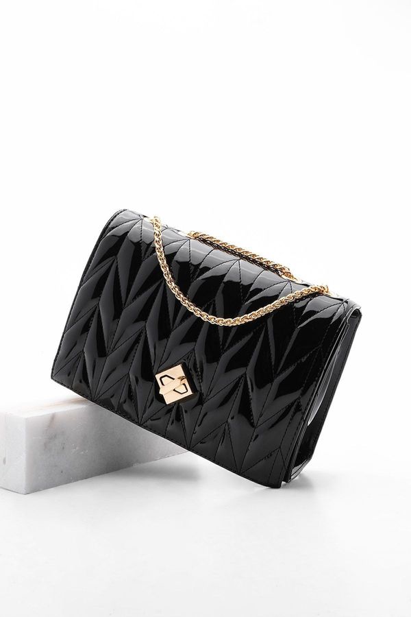 Marjin Marjin Women's Gold-colored Chain Shoulder Bag Delbin Black Patent Leather