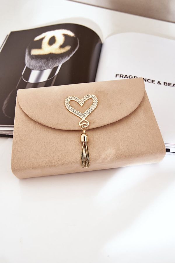 marka niezdefiniowana marka niezdefiniowana Clutch Bag With Decorative Heart Eco Suede Beige Evilinas