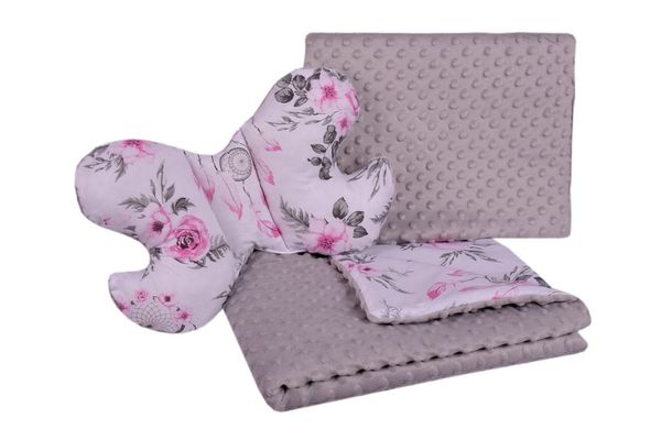 Medi Partners Medi Partners Quilt set with a stroller pillow + butterfly - dream catchers with flowers + gray minky