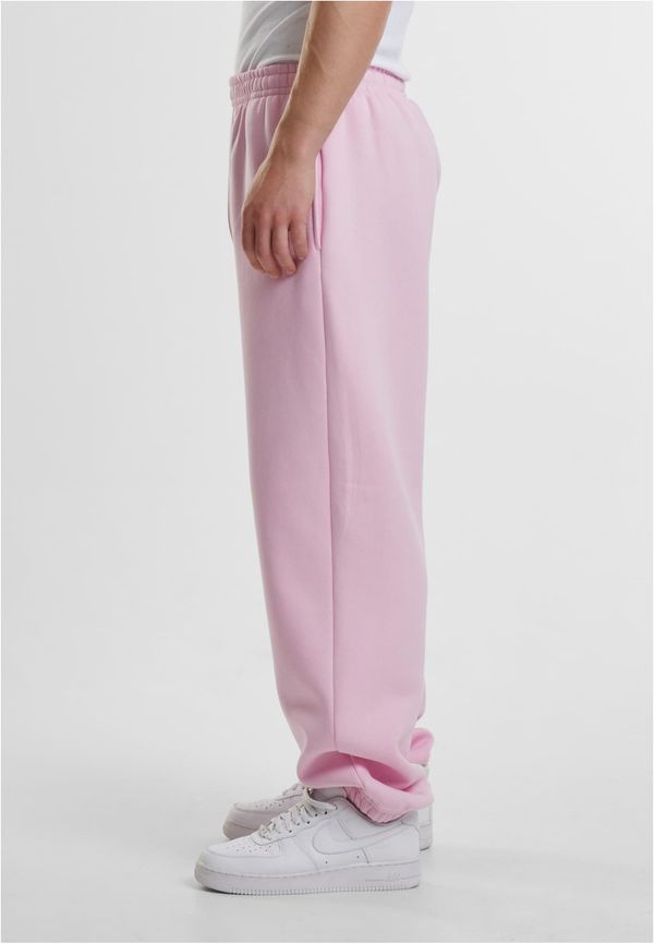 Urban Classics Men's basic sweatpants Fluffy light pink