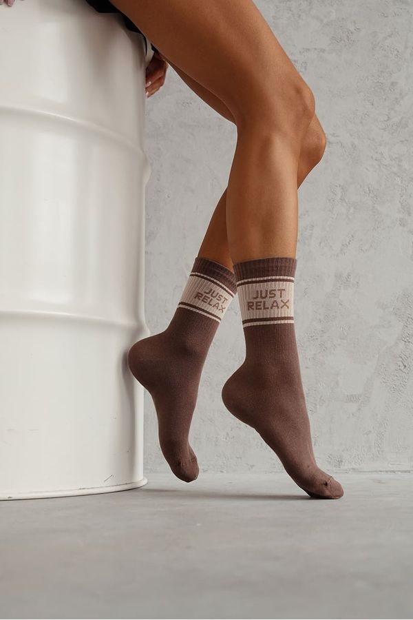 Milena Milena Womens socks with the inscription Just Relax brown