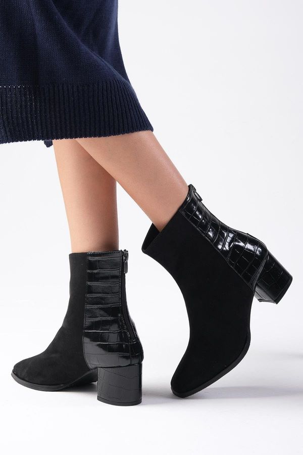 Mio Gusto Mio Gusto Bianca Black Color Suede And Alligator Pattern Combination Women's Flat Toe Women's Short Heeled Boots.