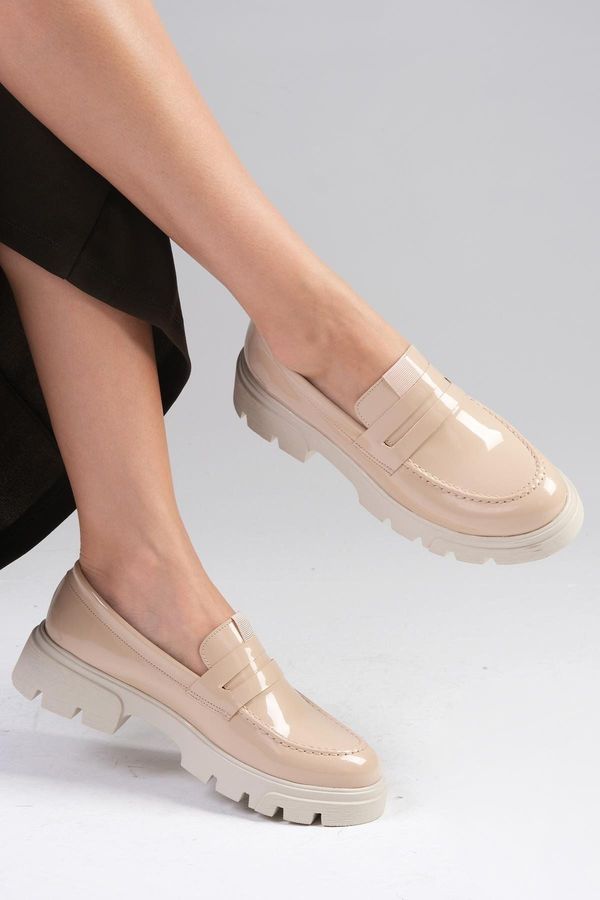 Mio Gusto Mio Gusto Casey Nude Patent Leather Thick Soled Women's Loafers.