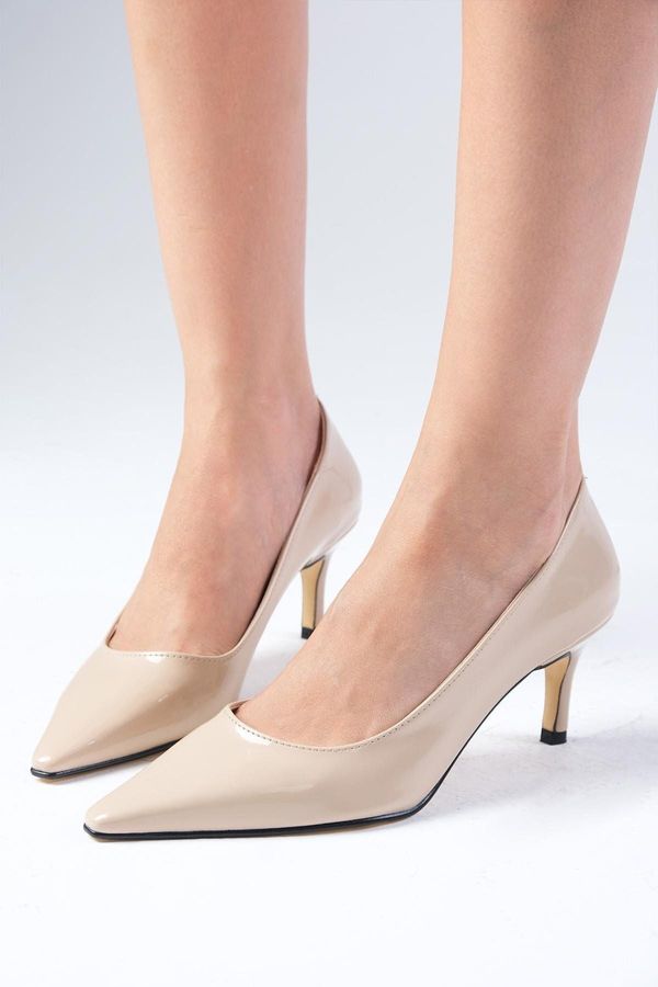 Mio Gusto Mio Gusto Claudine Nude Patent Leather Chunky Pointed Toe Women's High Heel Shoes