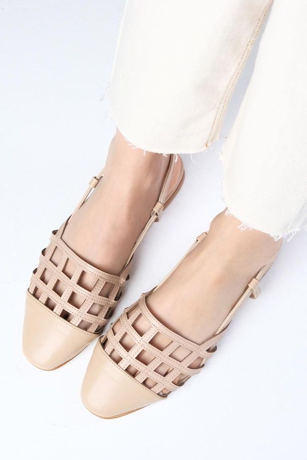 Mio Gusto Mio Gusto Helen Nude Colored Blunt Toe Open Back Women's Ballerina Shoes