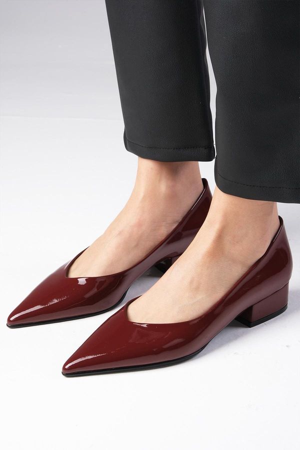 Mio Gusto Mio Gusto Marie Burgundy Color Patent Leather Short Heels Women's Shoes.